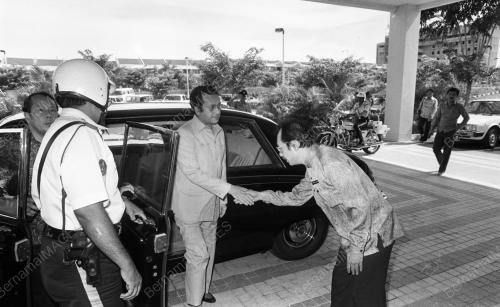 KL01_02102015_MAHATHIR