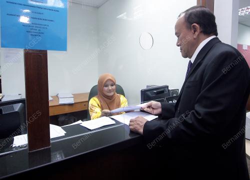 KAMARUDIN AHMAD