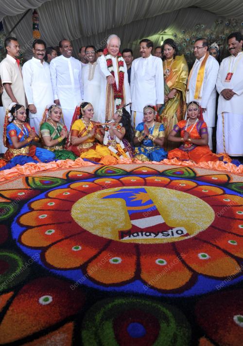 KL01_02112013_PM_DEEPAVALI