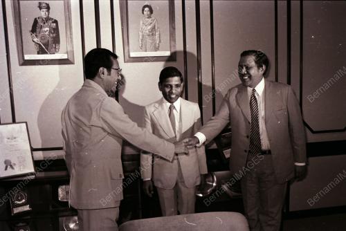 DATUK SERI DR. MAHATHIR BIN MOHAMAD