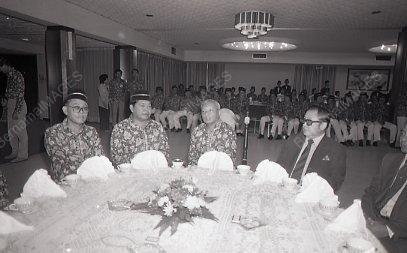 AGONG