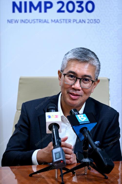 TENGKU DATUK SERI ZAFRUL ABDUL AZIZ