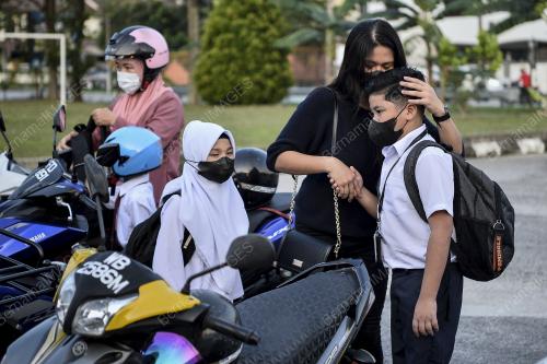 TINJAUAN PELITUP MUKA DI SEKOLAH
