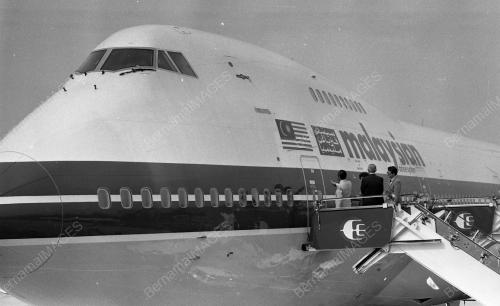 PESAWAT MAS BOEING 747