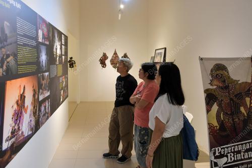 WAYANG KULIT MODEN