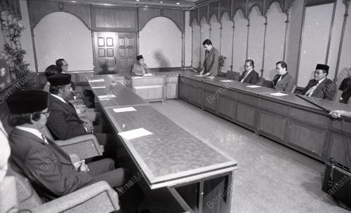 SETIAUSAHA PARLIMEN