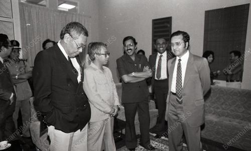 PERDANA MENTERI DATUK SERI DR. MAHATHIR MOHAMAD