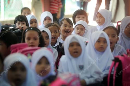 KL01_04012016_TAHUN_SATU