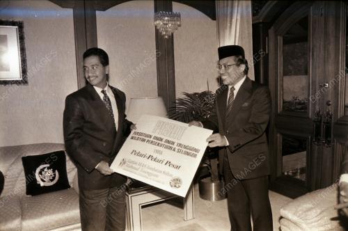 TENGKU MIZAN ZAINAL ABIDIN
