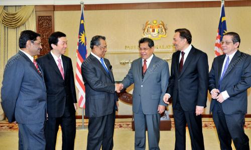 TAN SRI MUHYIDDIN YASIN