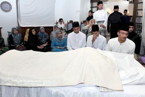 KL01_04102014_JENAZAH