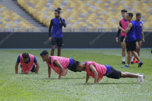 KL01_04102019_BOLA_BN201910033203