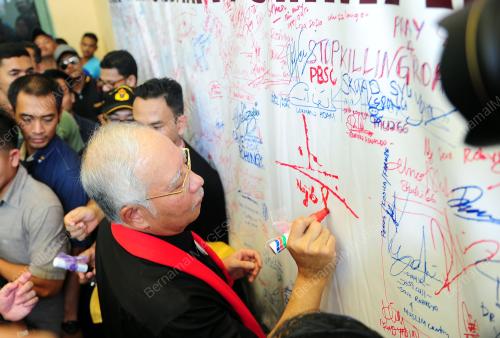KL01_04122016_PM_SOLIDARITI