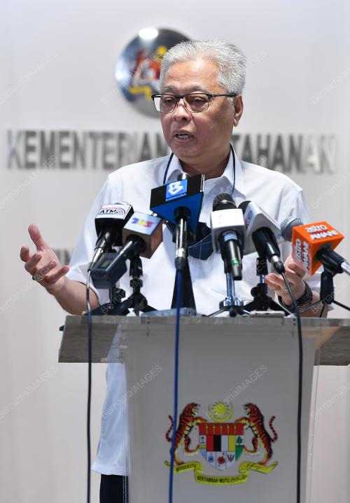 DATUK SERI ISMAIL SABRI YAAKOB