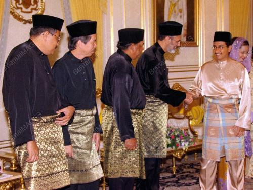 KL01_05022016_AGONG_WATIKAH