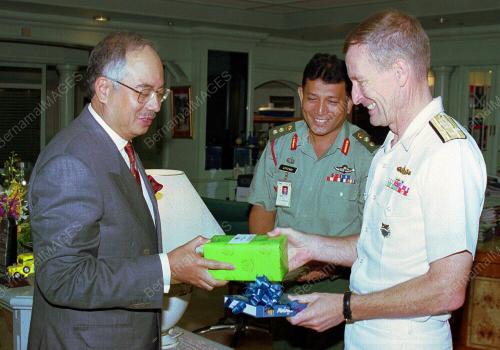 KL01_05022016_NAJIB_TAMU