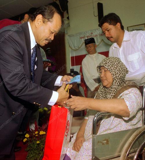 KL01_05022016_ZAKAT_RAYA
