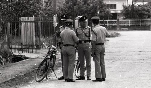 ANGGOTA POLIS