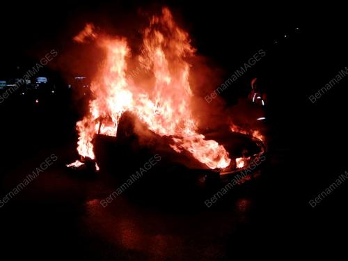KL01_05052015_KERERA_TERBAKAR