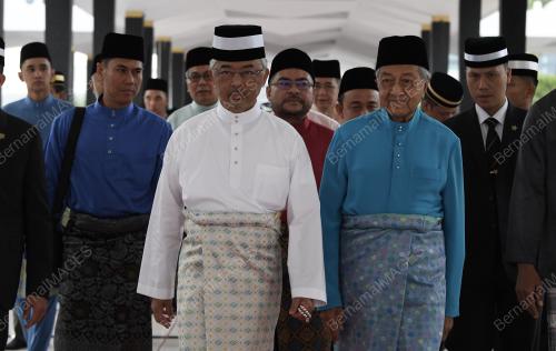 KL01_05062019_AGONG_SOLAT
