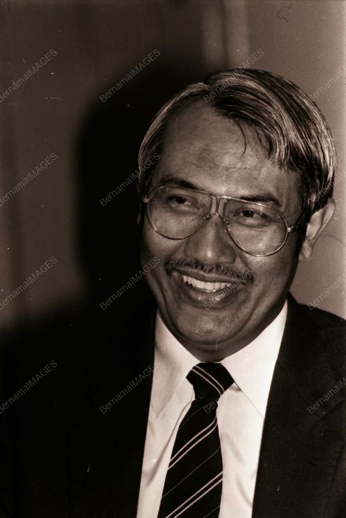 DATUK SHAHARUDDIN HARUN