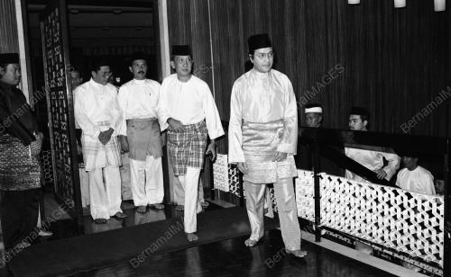 AGONG BERBUKA PUASA