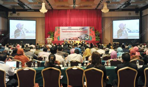 DATUK MAZNAH MAZLAN