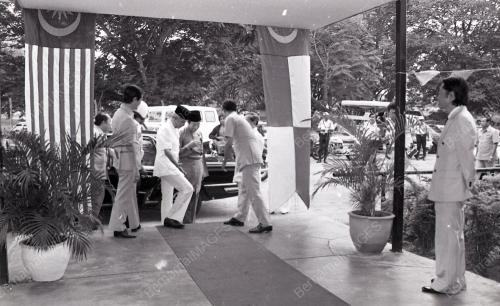 DR. MAHATHIR MOHAMAD