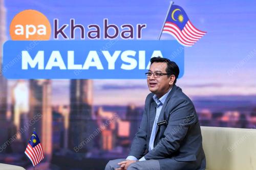 NIK KAMARUZAMAN NIK HUSIN