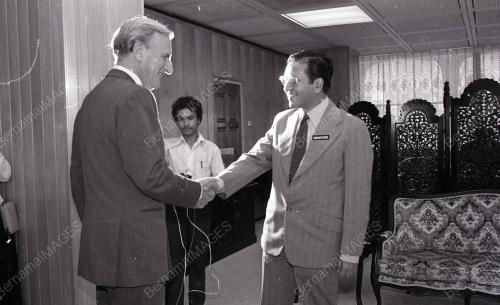 DR. MAHATHIR MOHAMAD