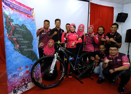 KL01_06102017_PINKY_RIDE_BN201710047475