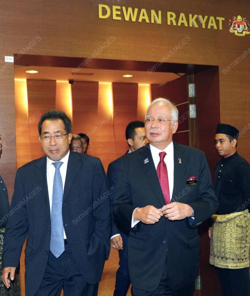 KL01_06112014_PM_PARLIMEN