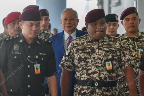 DATUK SERI NAJIB TUN RAZAK