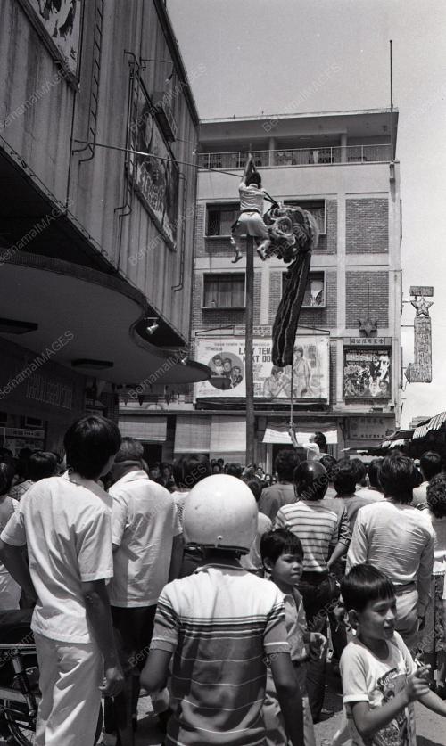 KL01_07012015_DRAGON_DANCE