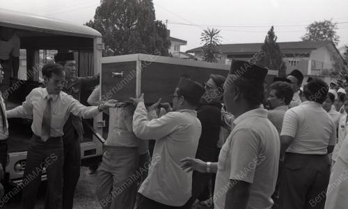 KL01_07012015_JENAZAH_HUSSAIN