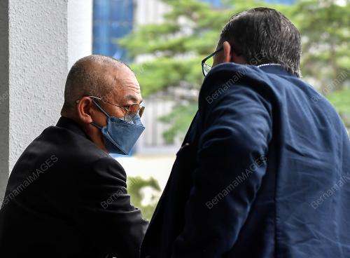 DATUK ROZMAN ISLI