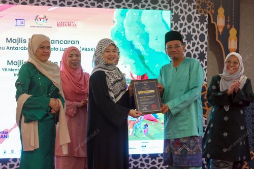 KL01_07032026_FADHLINA_BUKU