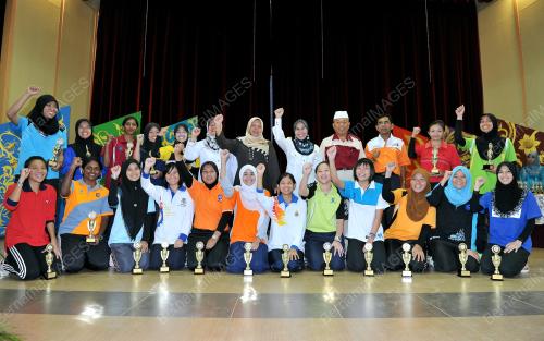 KL01_07042012_SUKAN_WANITA