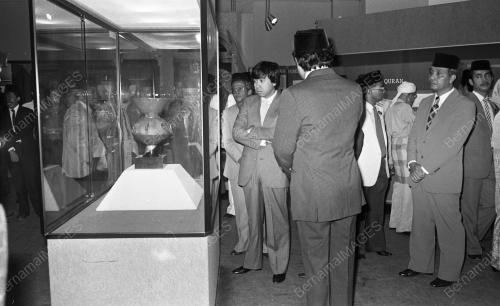 PEMANGKU SULTAN LAWAT MUZIUM
