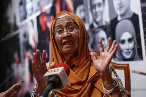 DATUK ROSNANI JAMIL