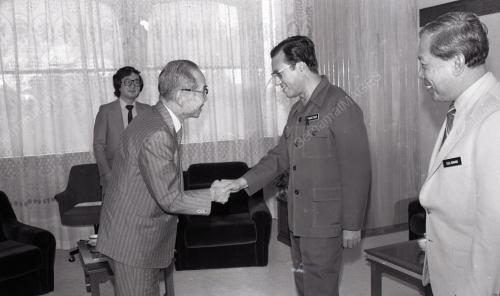 DR. MAHATHIR MOHAMAD