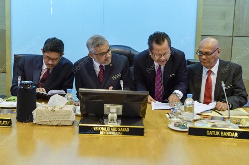 KL01_07112018_MESYUARAT_BN201811022693