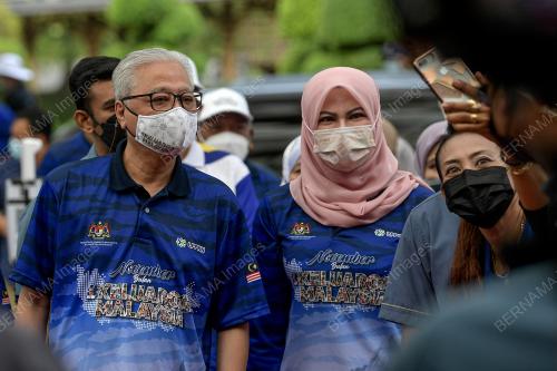 DATUK SERI ISMAIL SABRI YAAKOB