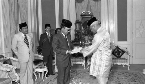 KL01_08012015_AGONG_BAKTI
