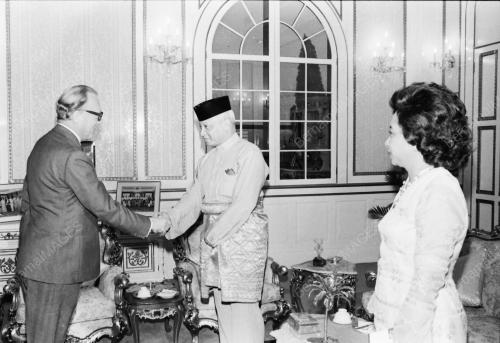 Lord Carrington mengadap Agong
