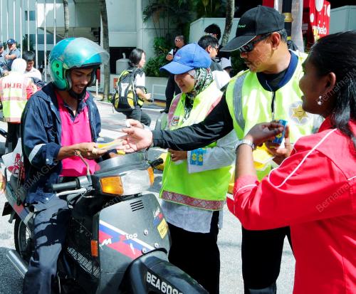 KEMPEN KESELAMATAN JALAN RAYA
