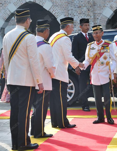 KL01_08062013_AGONG