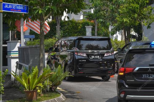 DATUK SERI ISMAIL SABRI YAAKOB