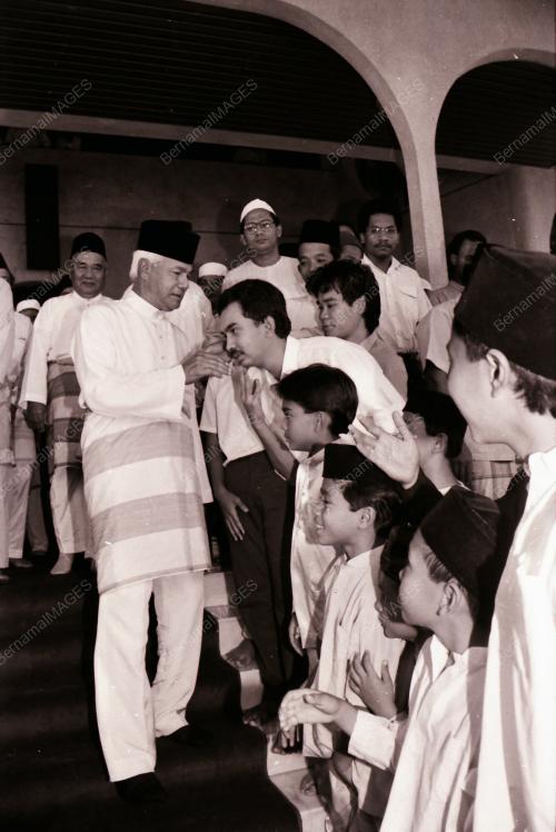 SULTAN AZLAN MUHIBBUDDIN SHAH
