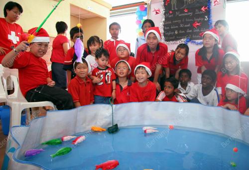 CARNIVAL CHRISTMAS COMUNITY
